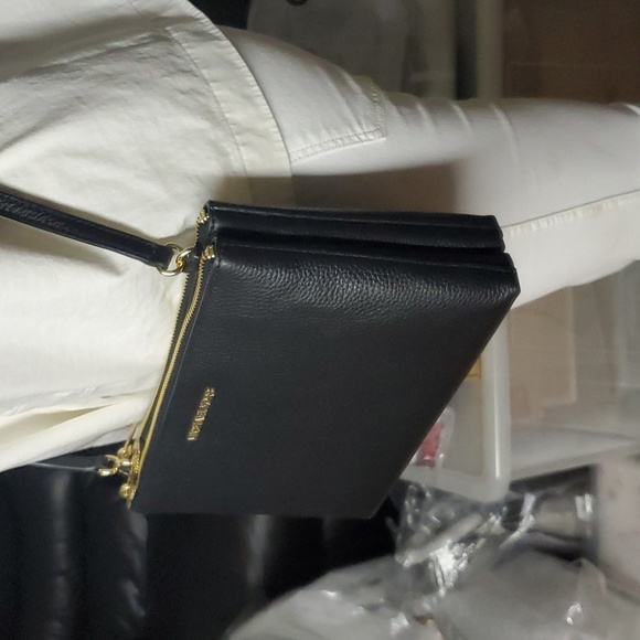 NWT Michael Kors JET SET TRAVEL Double Gusset Crossbody Pebble BLACK -Firm Price - Picture 3 of 15